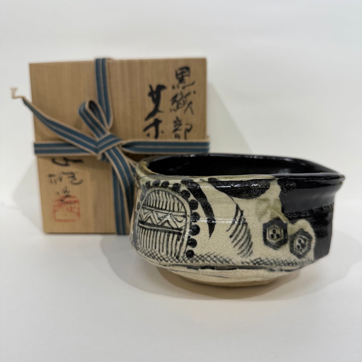 SBKTB73  黑織部 茶碗